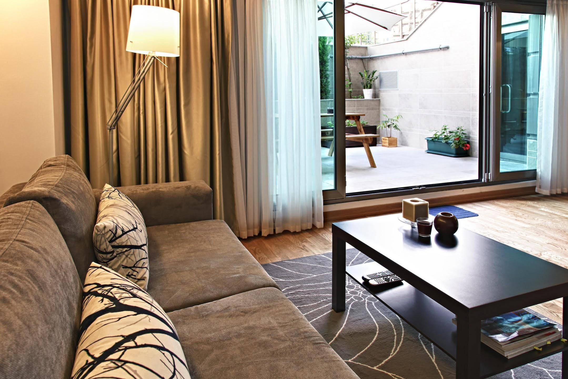 จักระ สวีท Aparthotel อิสตันบูล ภายนอก รูปภาพ